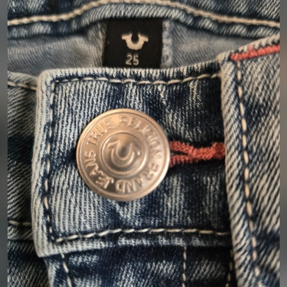 True Religion stylish light